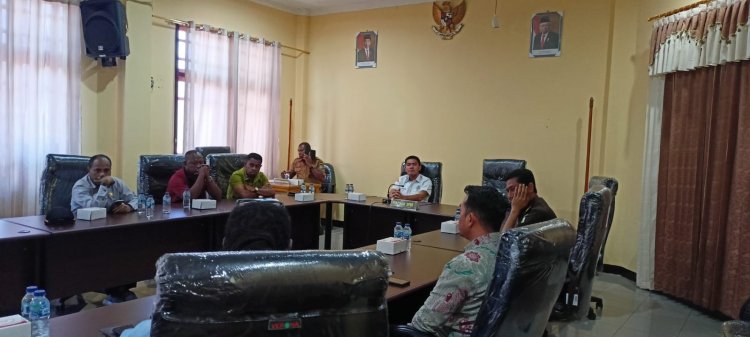 Komisi B DPRD Kepulauan Yapen Gelar RDP dengan PT. Pertamina Serui terkait Polemik Sengketa Tanah