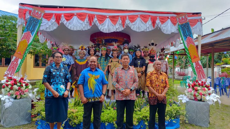 Bupati Yapen Hadir..! Meresmikan Lomba Story Telling Tingkat SMP Se-kabupaten Kepulauan Yapen