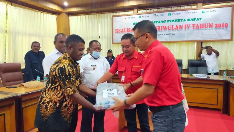 Wakil Bupati Yapen Frans Sanadi Hadiri Acara Pembayaran 1 Milyar 50 Juta Rupiah, Kompensasi Ganti Rugi Tanah kepada Masyarakat Adat Woriasi oleh PT. SWPI