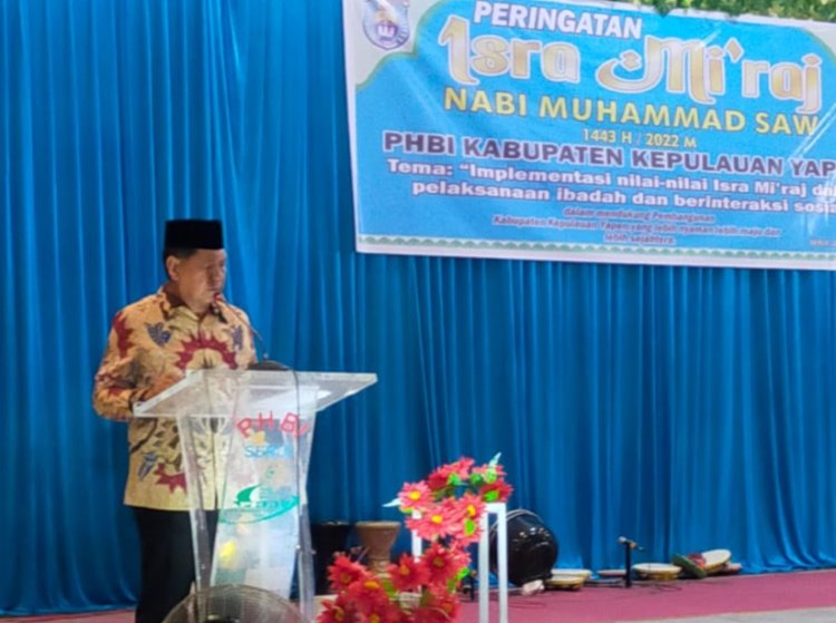 Bupati Tonny Tesar Hadiri Pelaksanaan Isra’ Mi’raj Nabi Muhammad SAW 1443 H di GSB Darussalam Serui
