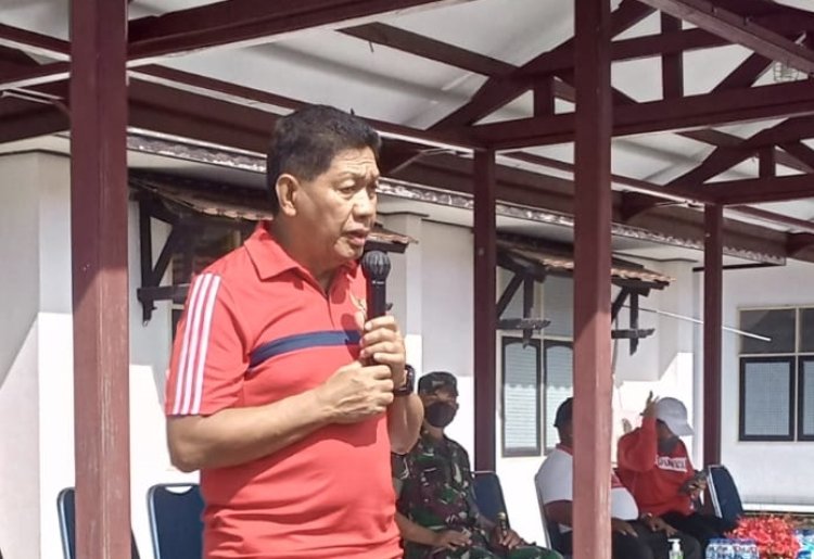 Penanaman 53 Pohon Bunga Bersama Bupati Tonny Tesar, tandai Kegiatan Perdana HUT Ke-53 Kepulauan Yapen