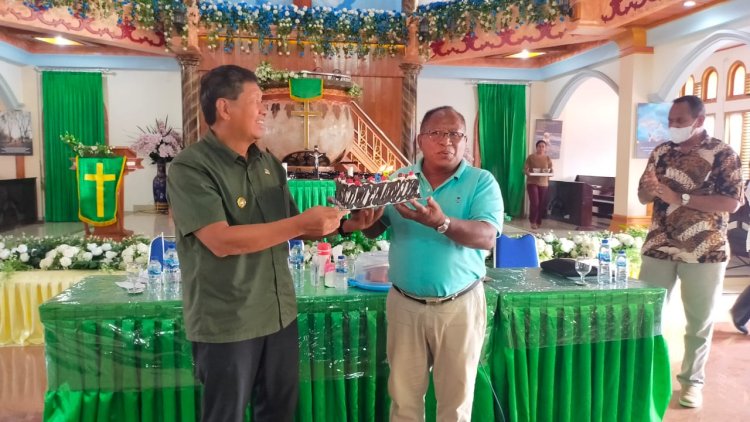 Berpikir Sederhana Tapi Berbuat yang Mulia, Terima Kasih Tuhan atas Anugerah ini, ucap Frans Sanadi dalam HUT ke 65 Tahun