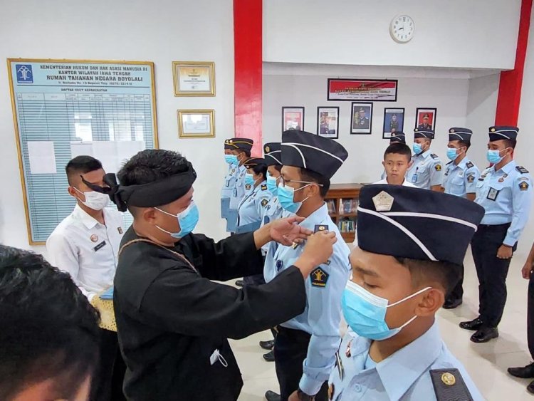 Upacara penyematan kenaikan pangkat di Rutan kelas II B Boyolali