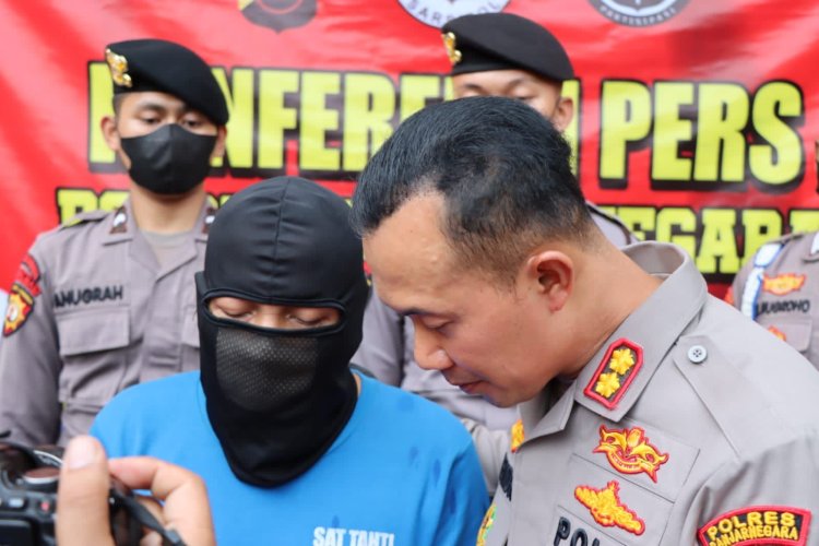 Polres Banjarnegara Amankan Seorang Ayah yang Tega Setubuhi Anak Tirinya Selama 7 Tahun