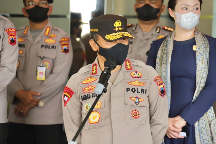 Lewat Program Aku Sedulurmu, Kapolda Jateng Serahkan Tali Asih Pada 427 Anak Yatim dan Yatim Piatu Akibat Covid 19