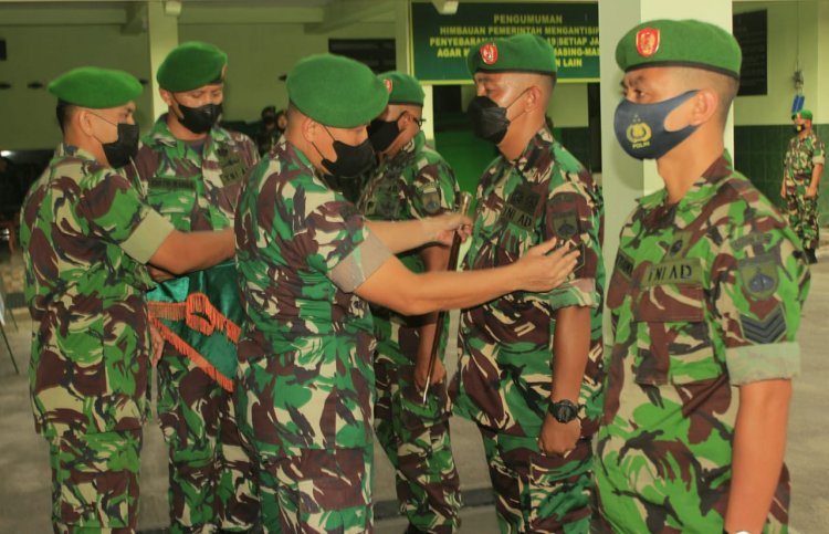 Dandim Pimpin Upacara Kenaikan Pangkat Puluhan Prajurit Kodim 0723 Klaten
