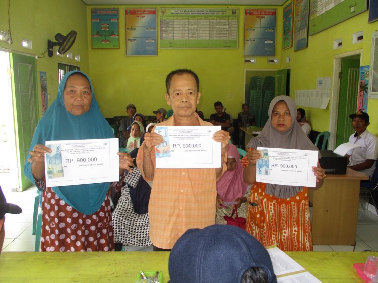 Pemerintah Pekon Bambang Salurkan BLT-DD Tahap II hari Senin 31/07/2023