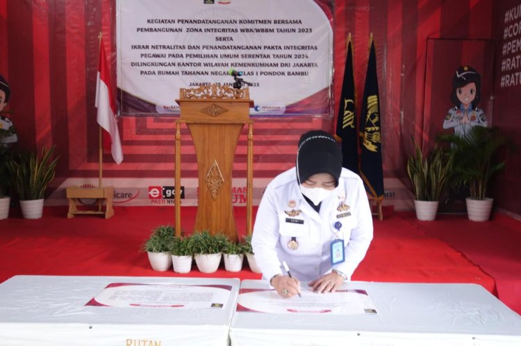 Petugas Rutan Kelas I Pondok Bambu Tandatangani Komitmen Pembangunan Zona Integritas