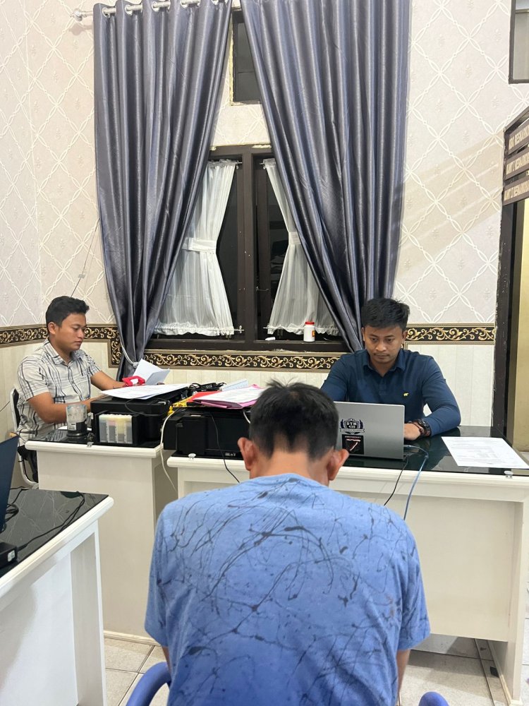Seorang warga  Pekon Banding Agung Kec. Suoh diamankan Sat narkoba Polres, lambar.