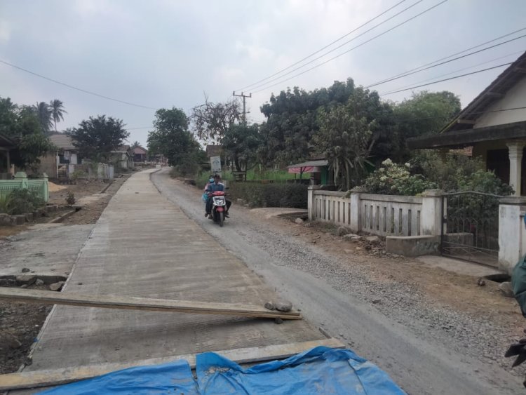 Jalan Dibangun, Warga Ucapkan Terima Kasih Kepada Bupati Nanang Ermanto dan Kepada Anggota DPRD SUHENDRA dari Fraksi Demokrat Davil 7