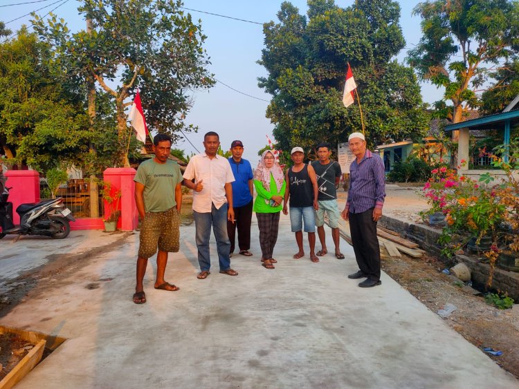Ketua BPD Desa Sukapura Pengerjaan Jalan Rabat Beton di Desanya Yang dikerjakan oleh CV MANDALA Sudah Sesuai Standard