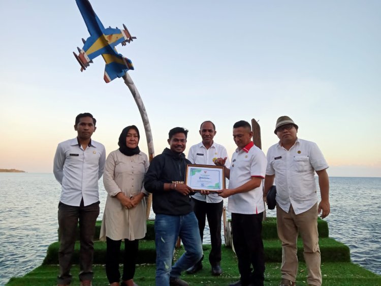 Fizri Nurdin Intens Beritakan Pariwisata "Pemkab Morotai Beri Piagam Perhargaan" Kepada Media Tribunternate.Com
