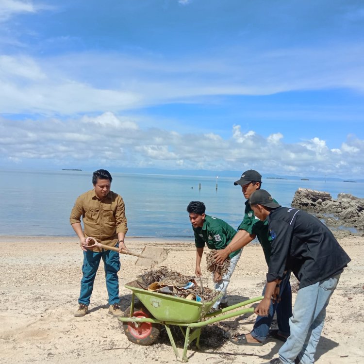 Tekling Unipas Morotai Bergerak Aksi Peduli Lingkungan Wisata Pantai Army Dock