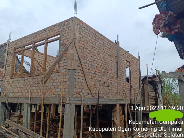Warga Penerima Program BSPS Di Kecamatan Cempaka Kabupaten Oku Timur Keluhkan Realisasi Hingga terbengkalai