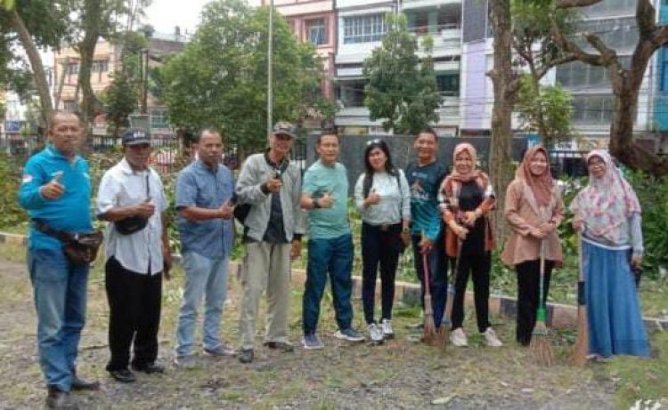 Kadispar OKU Al Farizi lakukan gerakan Jumat bersih