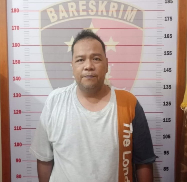 SEORANG PNS  MEGELAPKAN MOBIL RENTAL