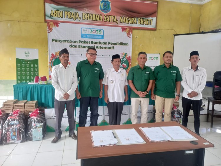 Kegiatan Bantuan Sosial yang diadakan Dikantor Camat Batang Asam