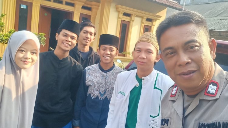 Program Jumat Curhat Polres Bogor Warga Masyarakat Masih Antusias Mendatangi Polres Bogor Untuk Curhat Terkait Permasalahan Yang Sedang Di Hadapi Dalam Mencari Solusi, Sharring Dan Jalan Keluar dari Curhattannya