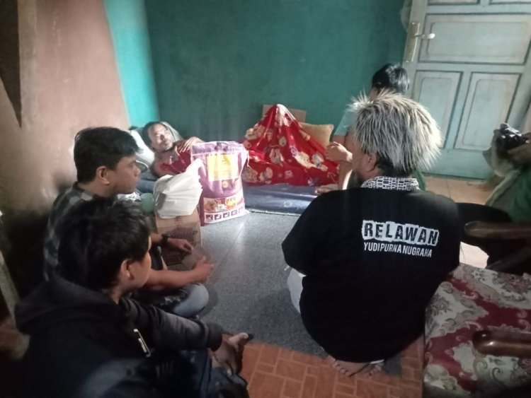 NANG AGUS Penderita Sakit Disabilitas, Warga Kelurahan Saung Naga di Kunjungi Oleh Relawan YPN