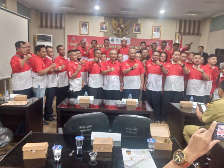 Rohmat Selamat mengucapkan selamat dan sukses PWRI Tasikmalaya semakin berkembang