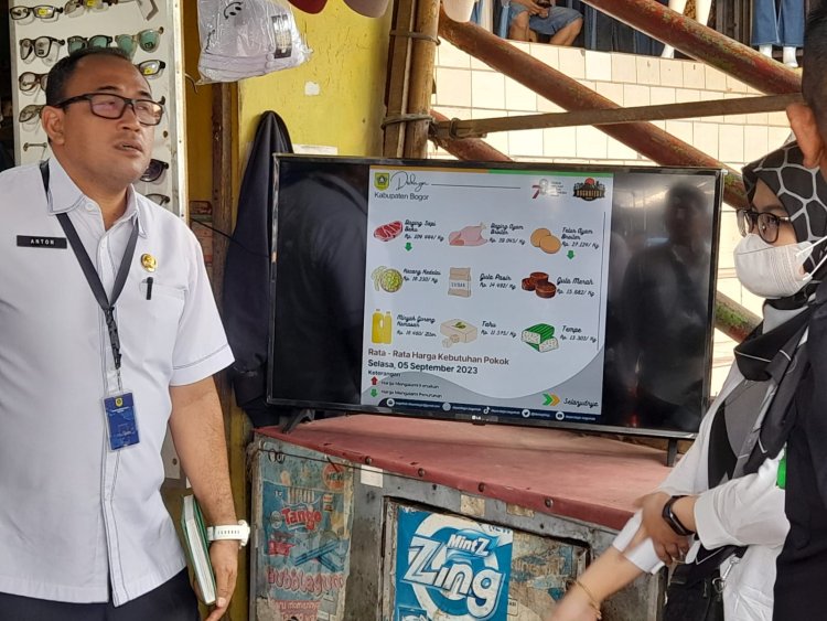 Disdagin Sosialisasikan Rencana Pemasangan Informasi Harga Bahan Pokok di Pasar