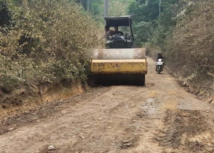 Plt Bupati Koltim Buktikan Janjinya, Ruas Jalan Uluiwoi - Ueesi Mulus