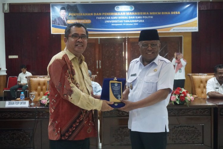 Wakil Bupati Mempawah menerima mahasiswa program merdeka belajar kampus merdeka (MBKM)