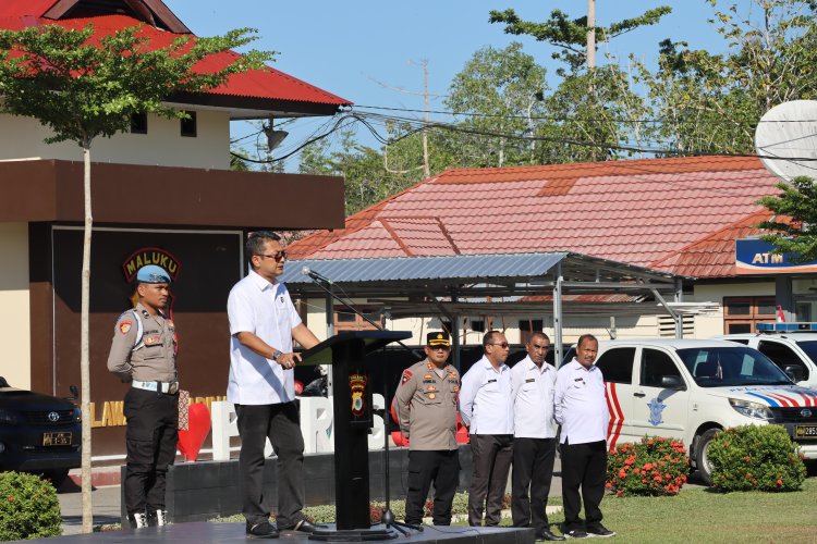 Pertama Irwasda Pimpin Apel Pagi di Polres SBB