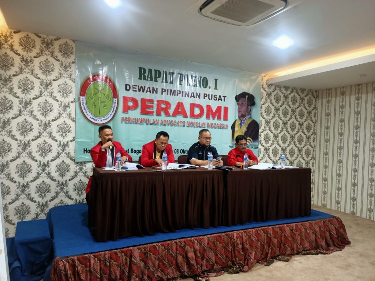 DPP PERADMI (PERKUMPULAN ADVOCATE MOESLIM INDONESIA) MELAKSANAKAN RAPAT PLENO PERTAMA DI HOTEL GREEN FORREST BOGOR BERSAMA PROF. DR. SUHENDAR SE.SH.LLM (KETUA UMUM)