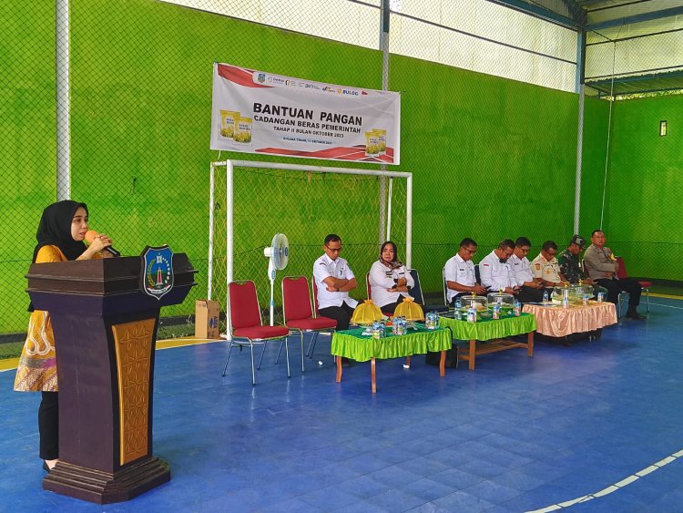 Upaya Turunkan Laju Inflasi, Pemda Koltim Kembali Salurkan Bantuan CPP Di Tirawuta