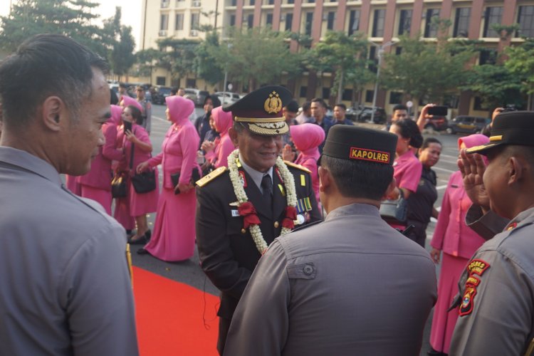 Serah Terima Jabatan Irwasda Sekaligus Purna Tugas Brigjen Pol (Purn) Sutri Bagus Dihantarkan Kapolda Lampung Beserta Seluruh Personil
