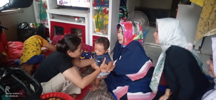 Keluarga Babay mahesa mengucapkan terima kasih kepada Hj Atty yang sudah menengok anak yang sedang sakit