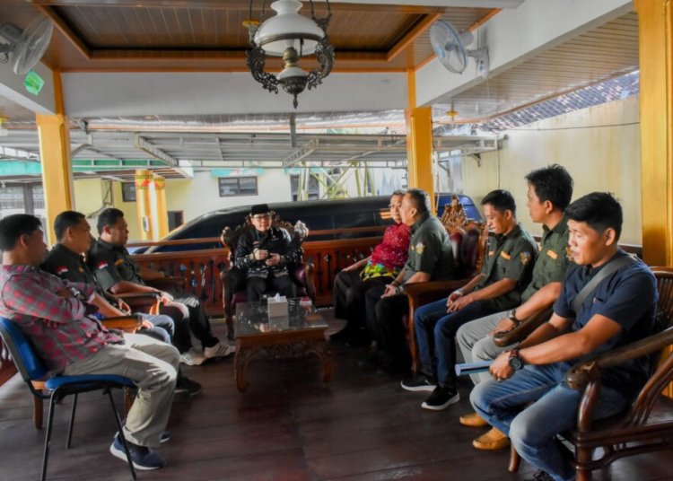 WALIKOTA METRO AUDIENSI DENGAN KOMUNITAS KICAU MANIA METRO, RENCANAKAN GELAR LOMBA