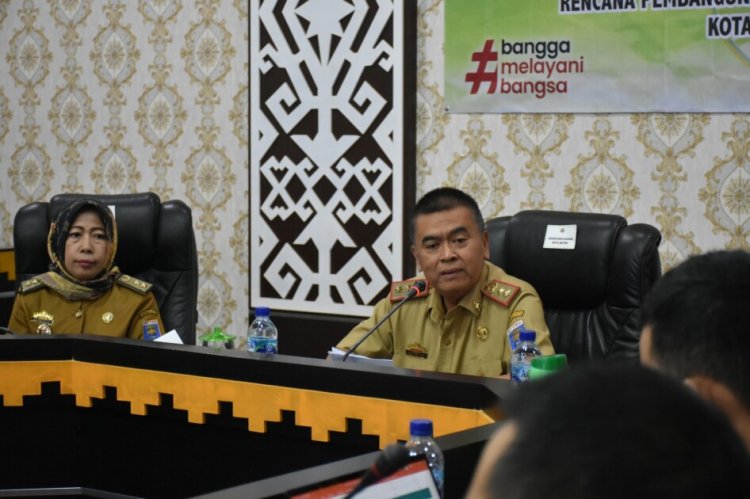 PEMKOT METRO GELAR KONSULTASI PUBLIK UNTUK PENYUSUNAN DOKUMEN KLHS
