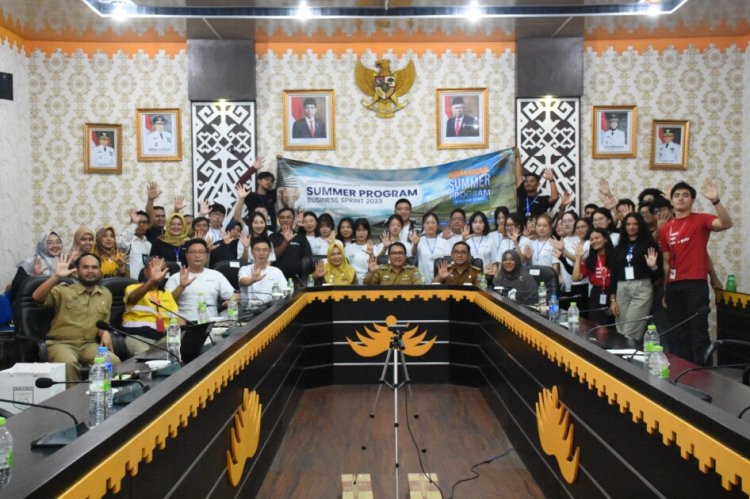 WAHDI SAMBUT DAN KENALKAN KOTA METRO KE 44 MAHASISWA PERTUKARAN LUAR NEGERI