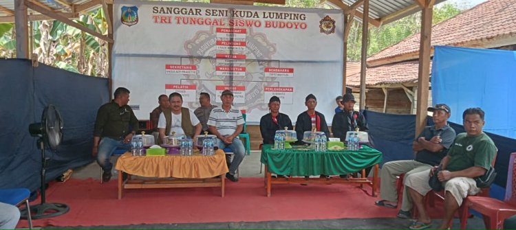 Resmikan Sanggar Seni Kuda Lumping Di Tasahea, Bupati Koltim Katakan Ini