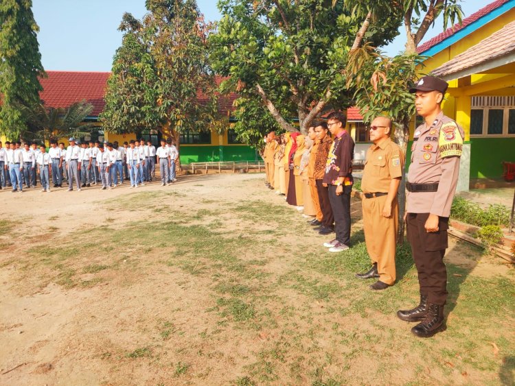 Police Goes To School, Bhabinkamtibmas Binluh di SMKN 1 Pakuan Ratu