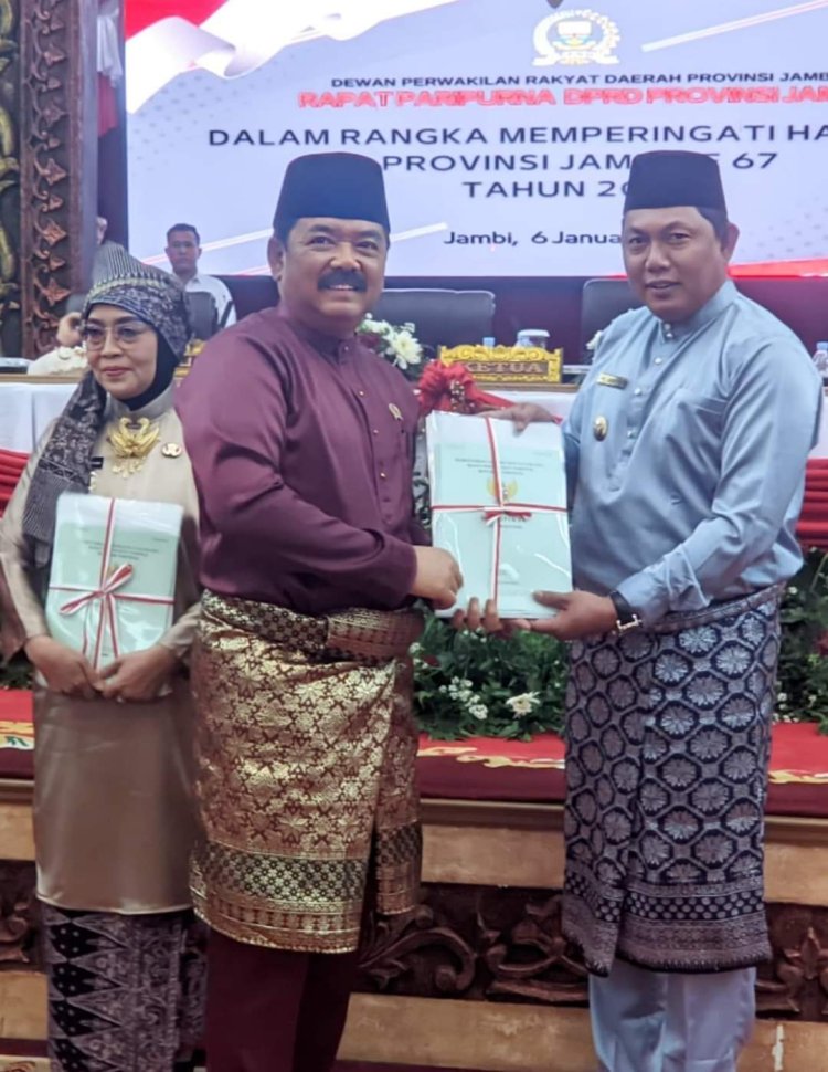 Wabup Tanjabbar Hadiri Rapat Paripurna DPRD Peringati Hari Jadi Ke-67 Provinsi Jambi