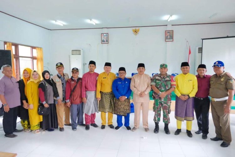 Kunjungi Seberang Kota, Bupati Berikan Bantuan Lansia dan Penyandang Disabilitas