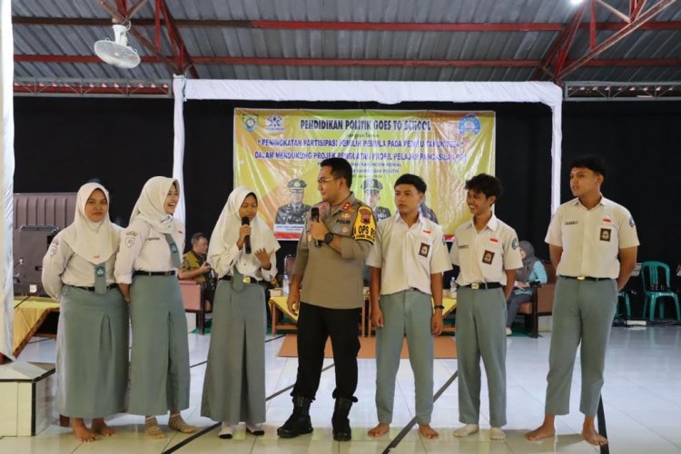 Politik Goes To School, Kapolres Kendal Pesan Pelajar Bijak Bermedsos
