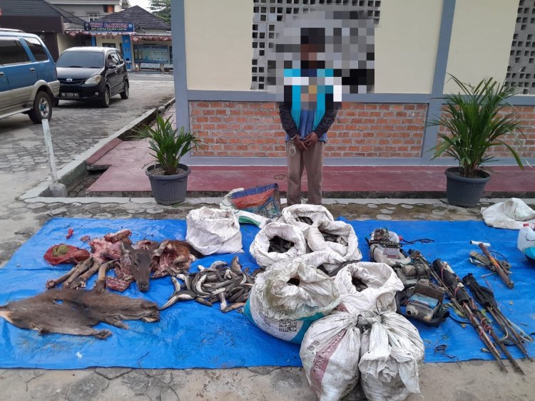 Seorang Warga Tertangkap Saat Berburu Di Hutan Lindung Way Kambas