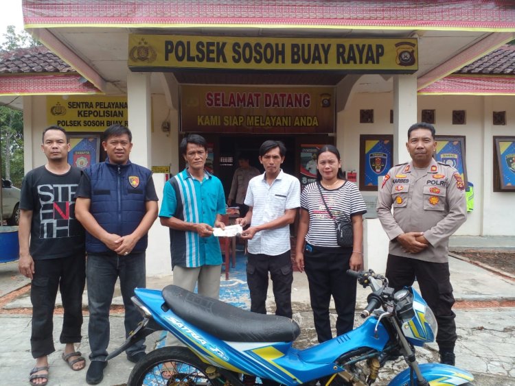 Melalui Mediasi, Iptu Karbianto,S.H Kasus Penggelapan Sepeda Motor Berakhir Damai Di Polsek Sosoh Buay Rayap Polres Oku