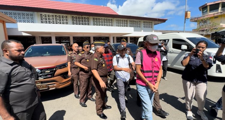 Rugikan Negara Rp. 3 Miliyar Lebih DPO Tersangka JB Pengaturan Proyek Pembangunan Pasar Rakyat Babo di Tangkap Tim Tabur Kejaksaan