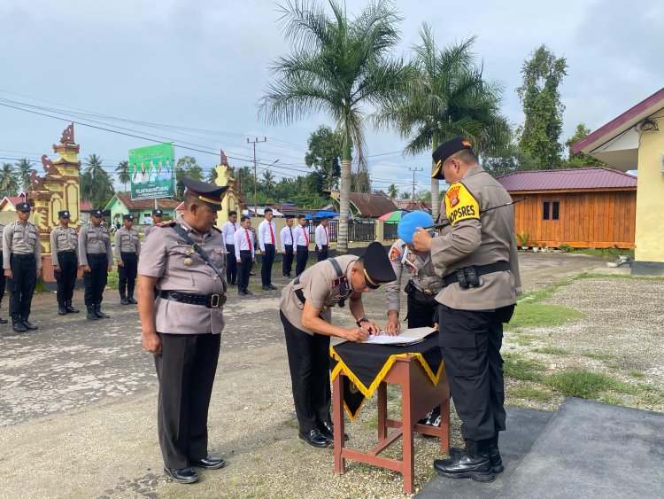 Kapolsek Uluiwoi Berganti, Kapolres Koltim : Segera Kenali Tempat Tugasnya Yang Baru