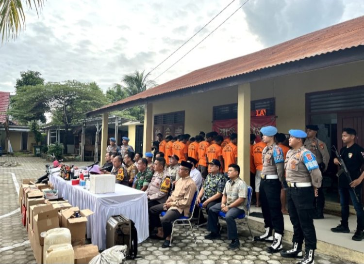 POLRES PESISIR BARAT GELAR RILIS AKHIR TAHUN 2024 CAPAIAIN POSITIF DALAM PENAGANAN KASUS DAN KEAMANAN WILAYAH