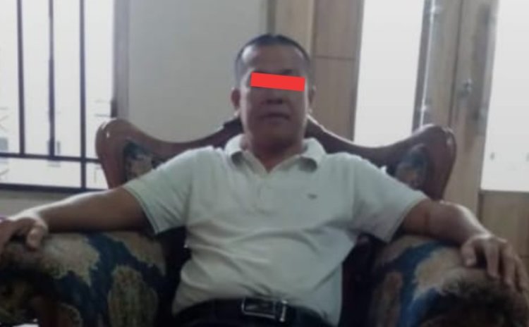 Ada apa kepala kampung Waytuba, Rusman S.Sos, dengan awak media