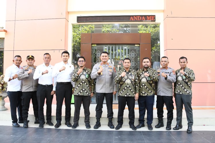 Kapolres Aceh Timur Silaturahmi ke Pengadilan Negeri Idi, Perkuat Sinergitas Antara Institusi Pemerintah
