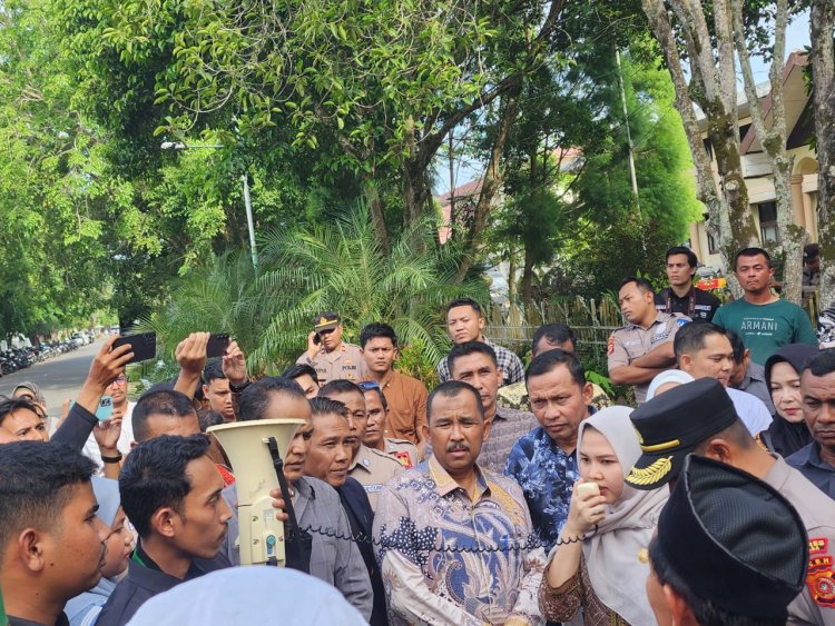 Demo HMI Desak Syaridin Angkat Kaki dan Kecam Tiga Fraksi DPRK Segera Menyelesaikan AKD