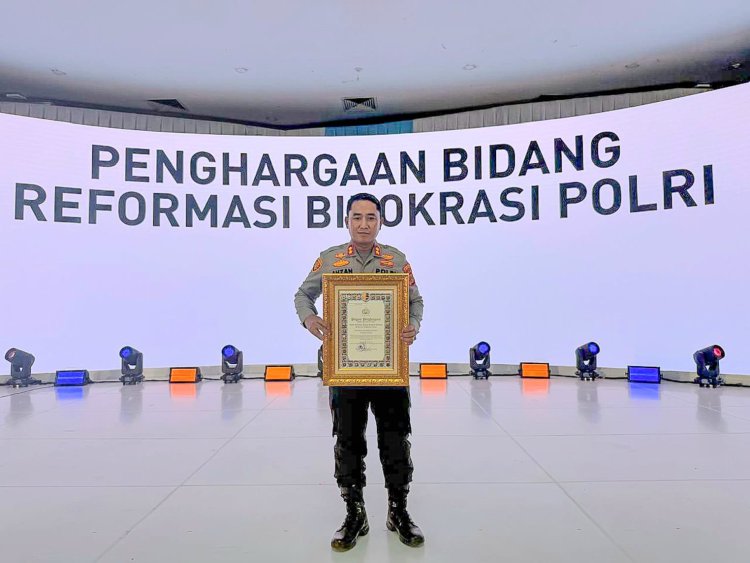 Kapolres Lhokseumawe AKBP Dr. Ahzan Terima Penghargaan Pelayanan Prima dari Kapolri