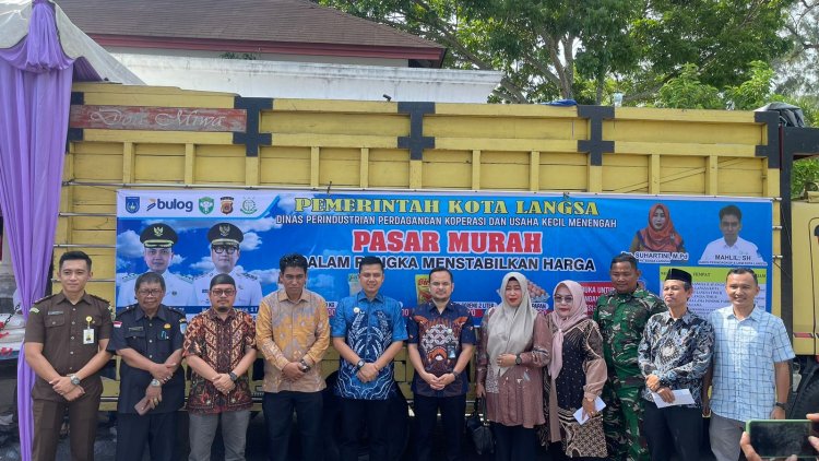 Walikota Langsa Kunjungi Gelar Pasar Murah Pemerintah Kota Di Lapangan Merdeka Langsa